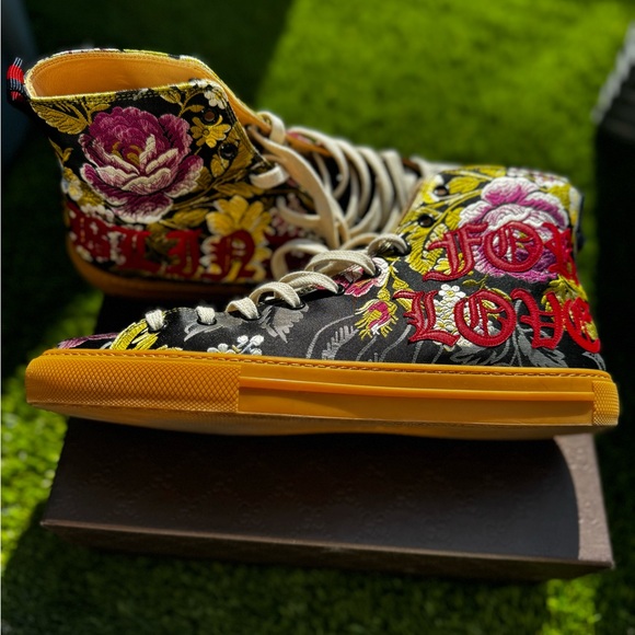 Worn only once …real gussi shoes - Picture 6 of 6